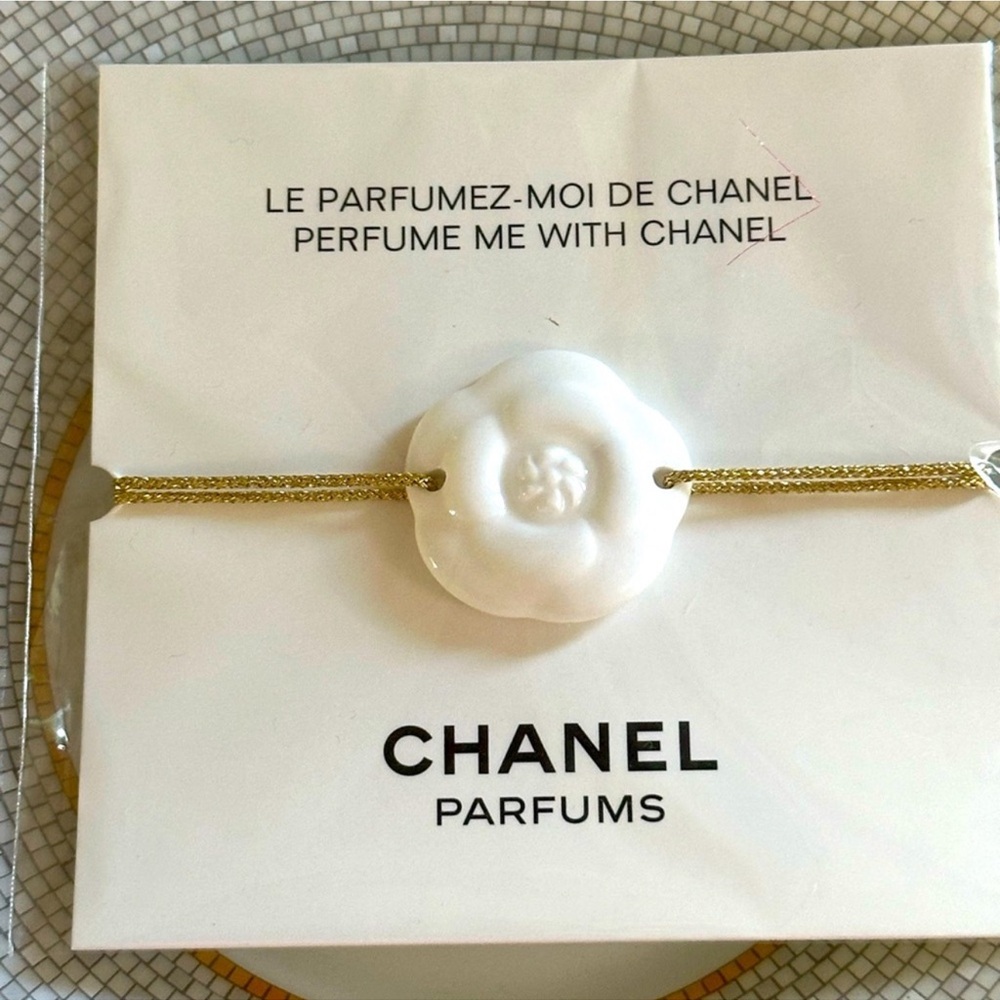 Chanel ceramic camelia perfume beauty gift bracelet